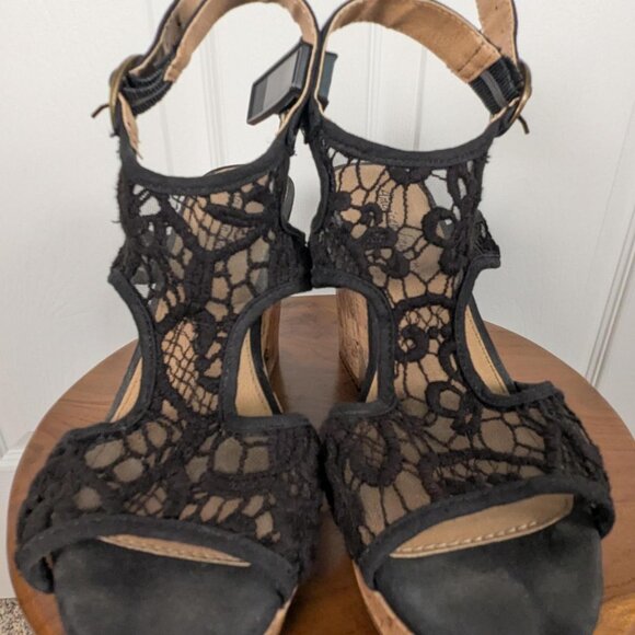 American Eagle Black Lace Up Wedge Sandals- Size 8.5 - Picture 2 of 4